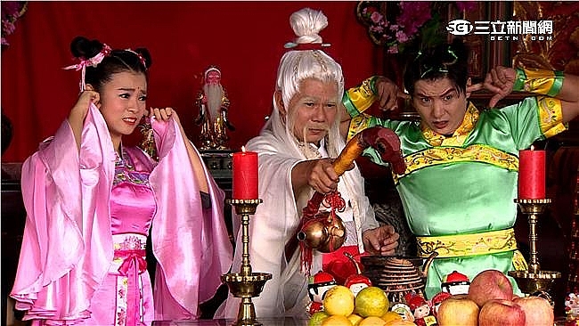 'Nhân gian huyền ảo tân truyện': Cầu duyên ở đền thờ Nguyệt Lão nổi tiếng nhất Đài Loan