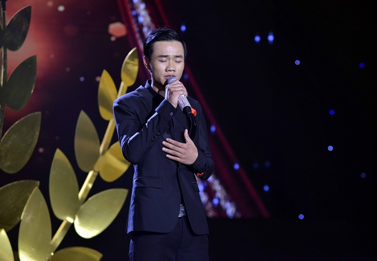 Đàm Vĩnh Hưng tự nhận mình là 'người điên' hát Bolero