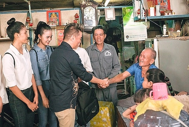 Đàm Vĩnh Hưng lần đầu lên tiếng về lùm xùm từ thiện của NSƯT Hoài Linh