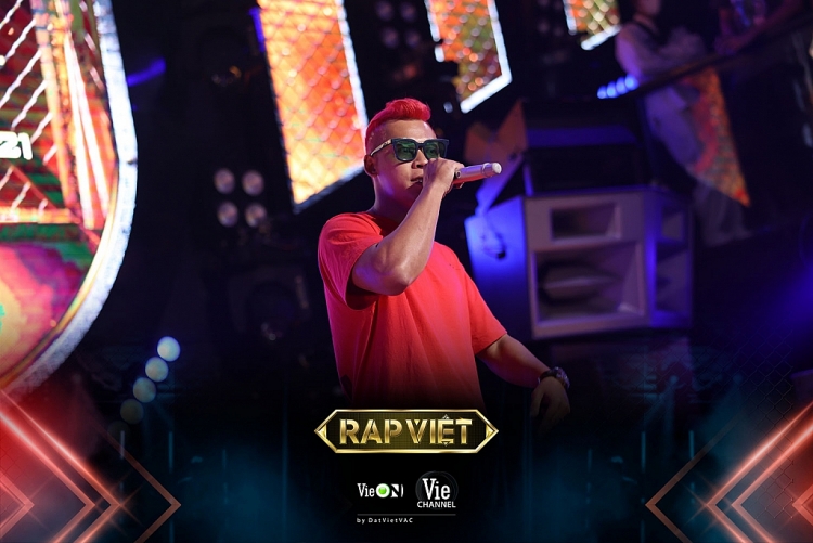 Chàng rapper mang lô tô lên sân khấu casting 'Rap Việt' mùa 2
