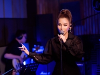 Không chỉ lột xác ngoại hình, Trương Thảo Nhi khiến mọi người 'sởn da gà' khi hát ca khúc mới