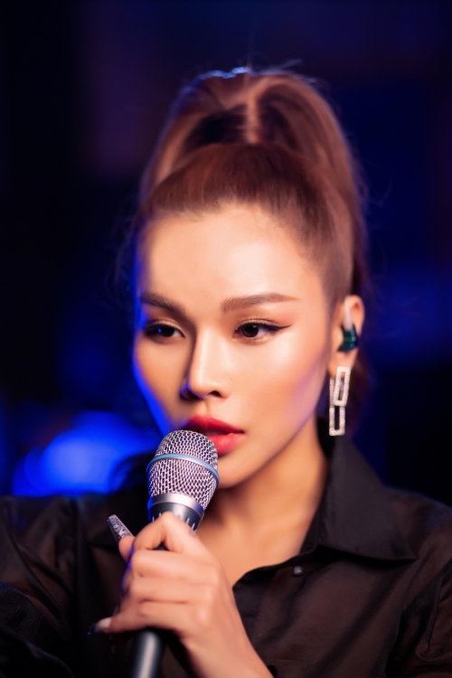 Không chỉ lột xác ngoại hình, Trương Thảo Nhi khiến mọi người 'sởn da gà' khi hát ca khúc mới