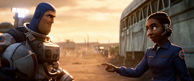 'Lightyear: Cảnh sát vũ trụ': Chuyến du hành vũ trụ đi tìm ý nghĩa cuộc sống