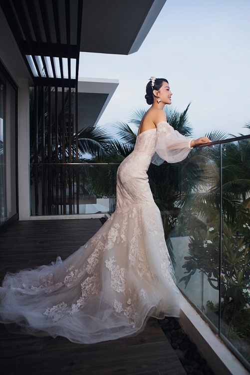 Cận cảnh váy cưới hơn 370 triệu đồng của Minh Hằng