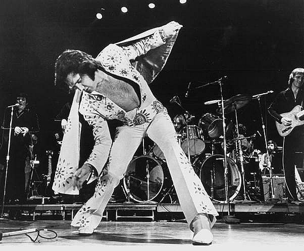 Elvis Presley: Hiện thân của 'Giấc mơ Mỹ', tỏa sáng rực rỡ giữa xã hội đầy biến động
