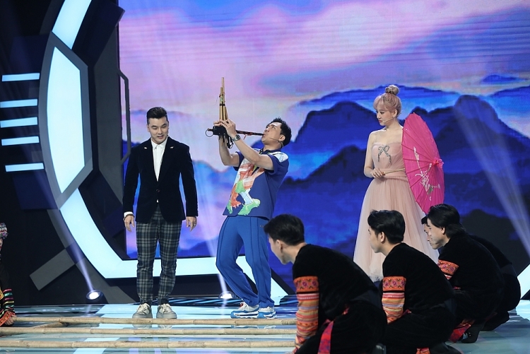 Ưng Hoàng Phúc thừa nhận thường 'đóng vai ác' để giáo dục con cái tại 'Siêu tài năng nhí'