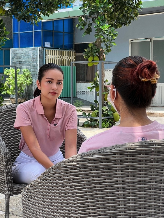 'Dream of Vietnam': Ngọc Châu thăm những người mẹ đơn thân, lắng lòng khi nghe tâm sự buồn về chuyện hôn nhân