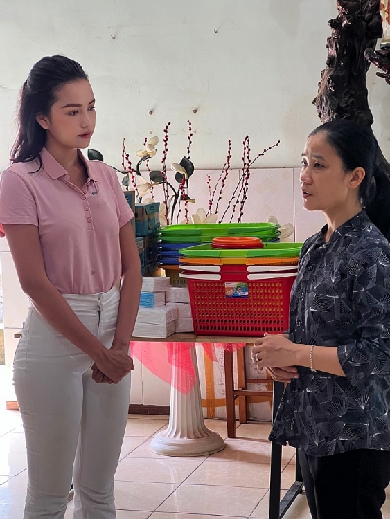 'Dream of Vietnam': Ngọc Châu thăm những người mẹ đơn thân, lắng lòng khi nghe tâm sự buồn về chuyện hôn nhân