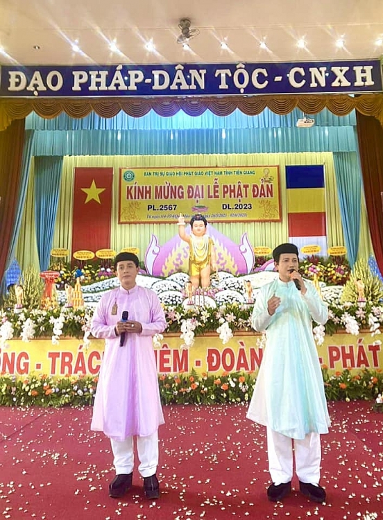 Nét đẹp cố đô Huế qua MV nhạc đạo 'Sám nguyện' của Hòa Hiệp và Bá Thắng