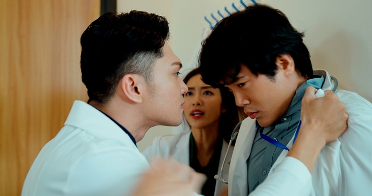 'Doctor Lof - Bác sĩ hạnh phúc': Khả Ngân cứu cánh Lâm Thanh Nhã, Trần Phong gặp cú sốc đầu đời