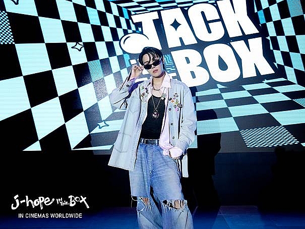 BTS - 10 năm thăng trầm đến đỉnh cao danh vọng