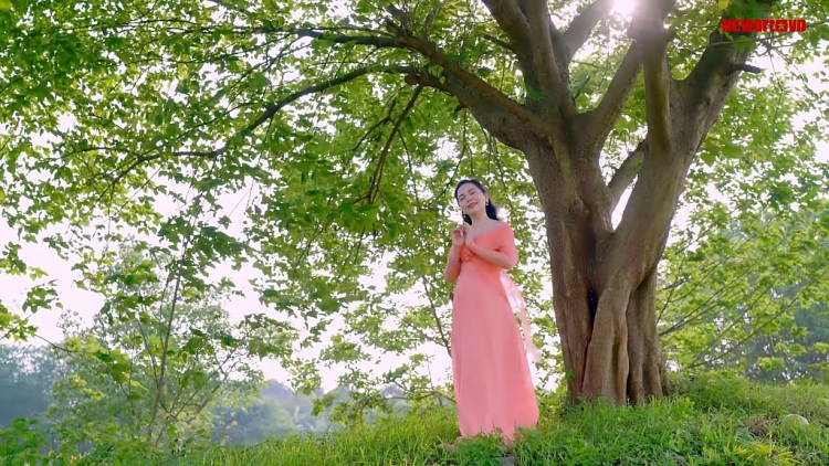 Lâm Nguyệt Ánh ra mắt MV 'Chơi vơi' về vẻ đẹp tinh tế của người phụ nữ Việt Nam