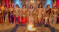 'Chiến binh mặt trời': Tại sao chiến binh vĩ đại Karna ủng hộ bạo chúa Duryodhana trong đại chiến diệt vong cả vương tộc?
