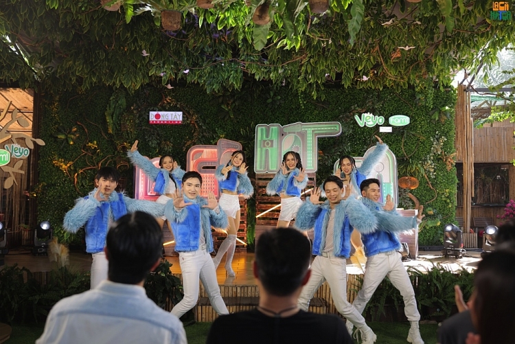'La cà hát ca - Vừa đi vừa ngân nga': Show truyền hình thực tế kết hợp âm nhạc độc đáo ra mắt khán giả