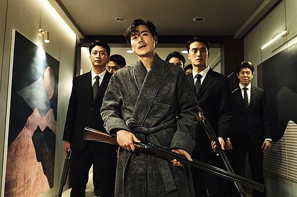 Phim mới của Kim Seon Ho vững vàng tại phòng vé Hàn dù đụng độ loạt bom tấn mới