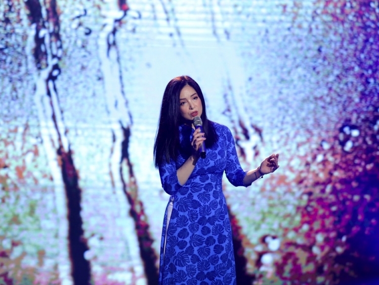 Ca sĩ Như Hảo tiết lộ câu chuyện xúc động về mẹ khi chọn ca khúc cho ngày trở lại