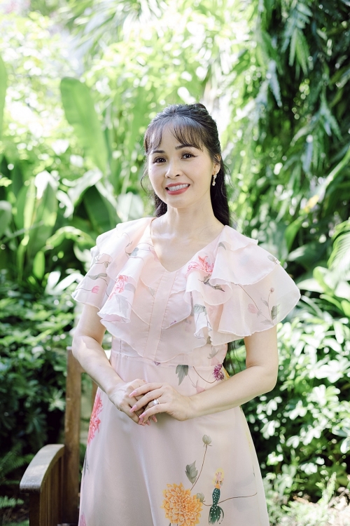 Trang Nhung ra mắt ca khúc mới nhân Ngày gia đình Việt Nam