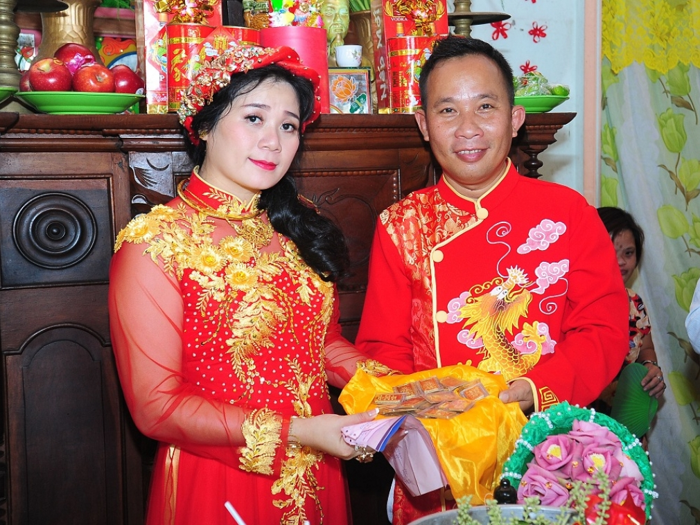 Trinh Tuyết Hương được tặng quà cưới trị giá 1,2 tỷ đồng