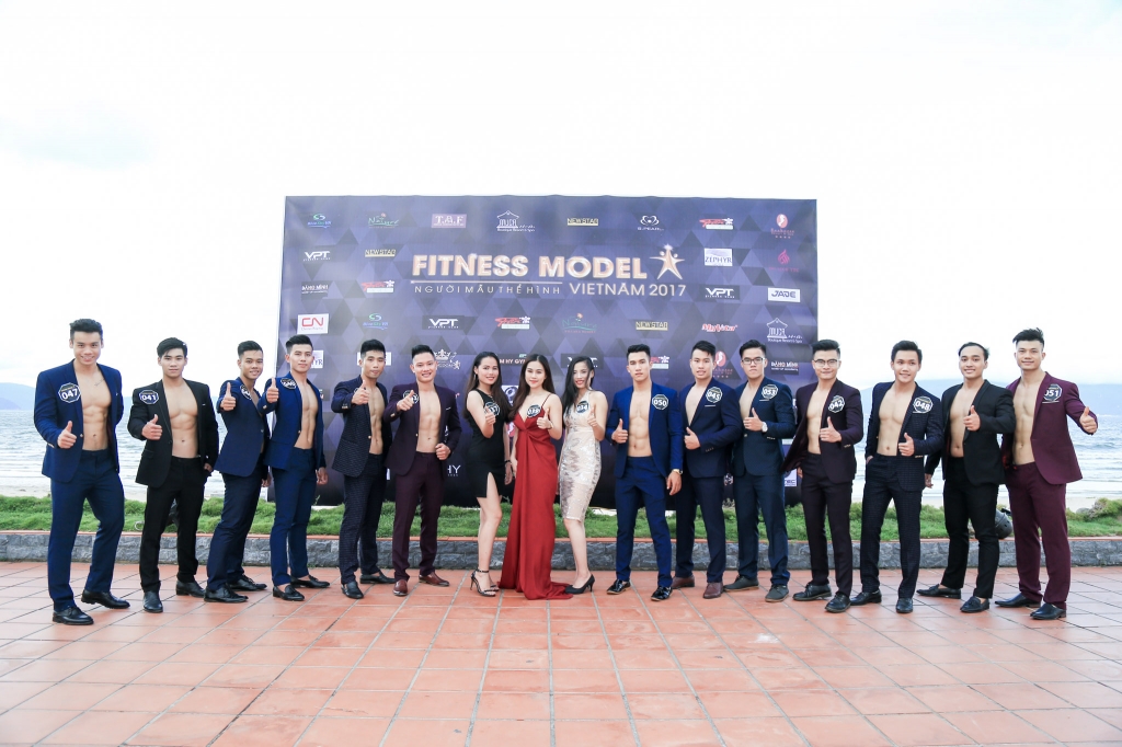 thi sinh mien trung canh tranh khoc liet gianh ve chung ket vietnam fitness model 2017