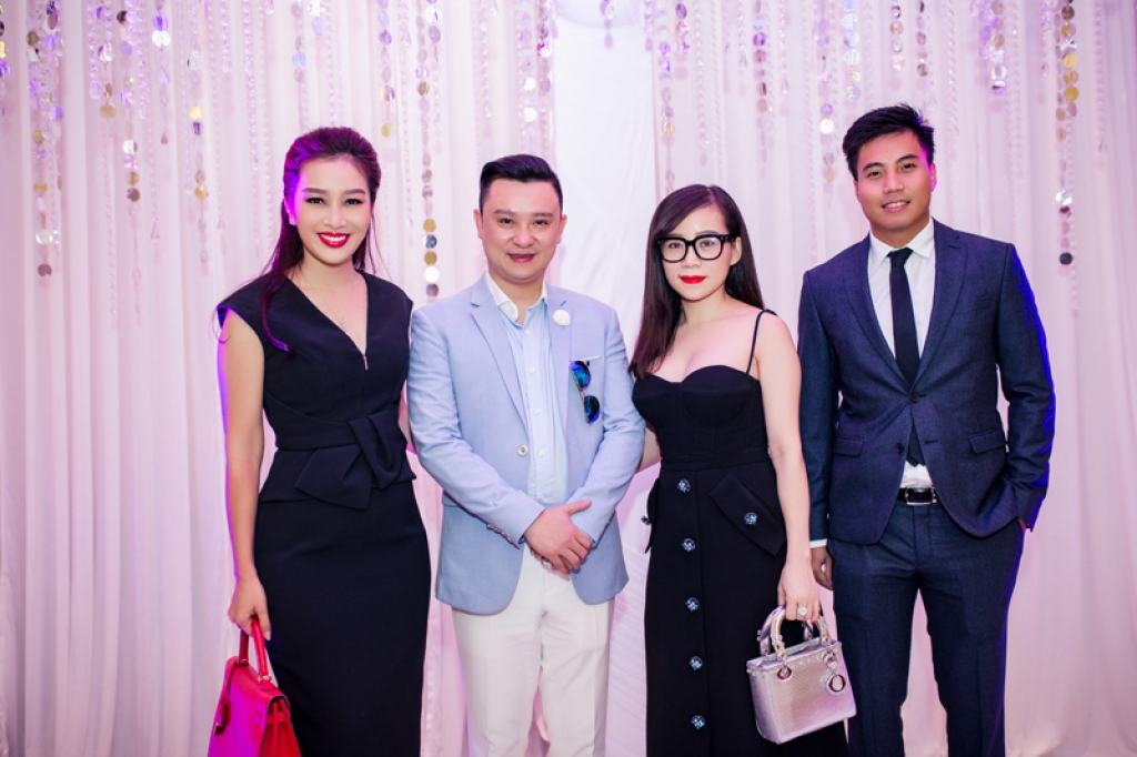 a hau quy ba the gioi thu huong hoi ngo nhieu my nhan tai sac