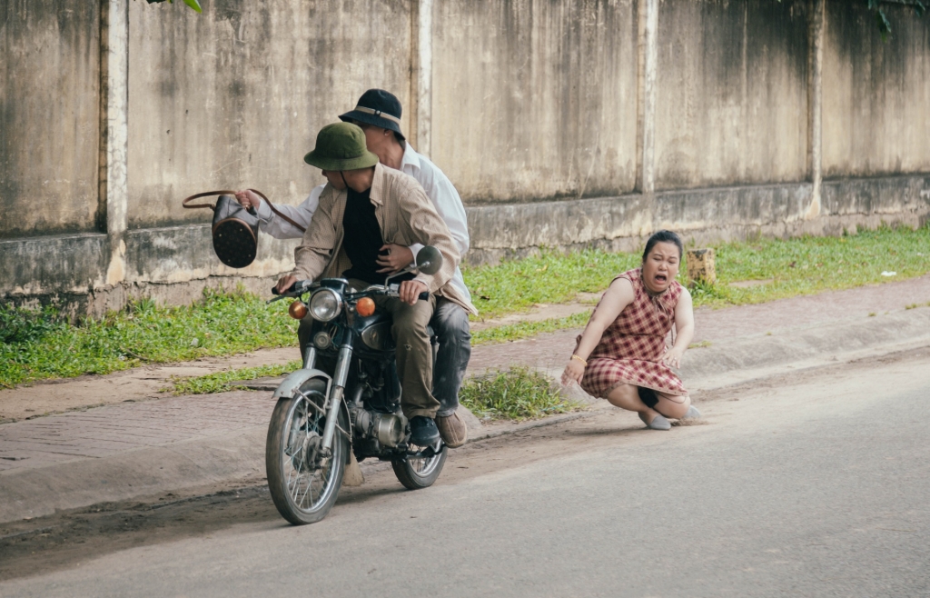 nsx vinh thuyen tung chieu khuyen mai de quang ba phim lo mat