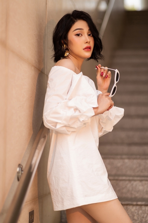 lily chen goi y trang phuc dao pho cho quy co hien dai