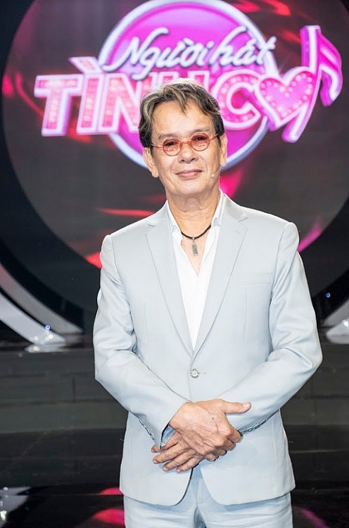 nhac si duc huy hao hung voi vai tro giam khao nguoi hat tinh ca mua 5