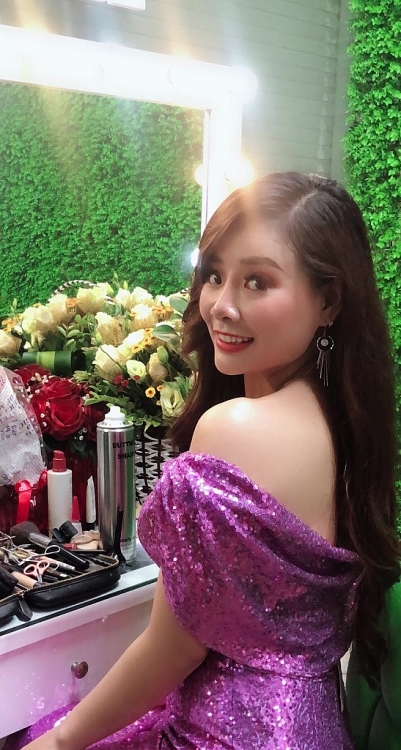 a hau thuy nhan lan xa dong phim hai cung binh trong chien thang duoi cai nang 45 do