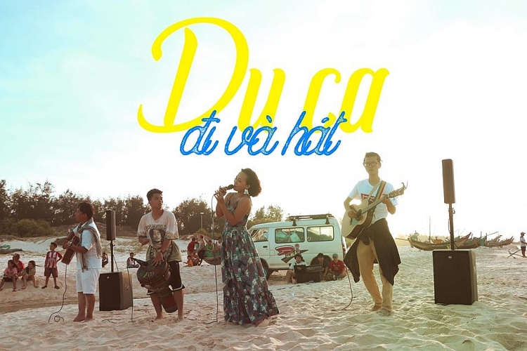 du lich viet nam qua lang kinh du ca di va hat cua thai thuy linh