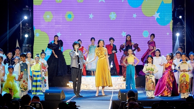 Dàn sao nhí tỏa sáng trong đêm nhạc 'Little Star - Big Dream'