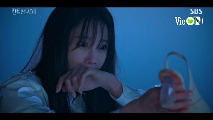 'Penthouse: Cuộc chiến thương lưu 3' tập 5: Oh Yoon Hee chết thật, Rona biết bác sĩ là bố ruột?