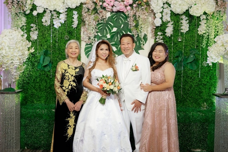 Dàn sao hải ngoại chúc mừng đám cưới bạc của Lê Quang - Cam Thơ
