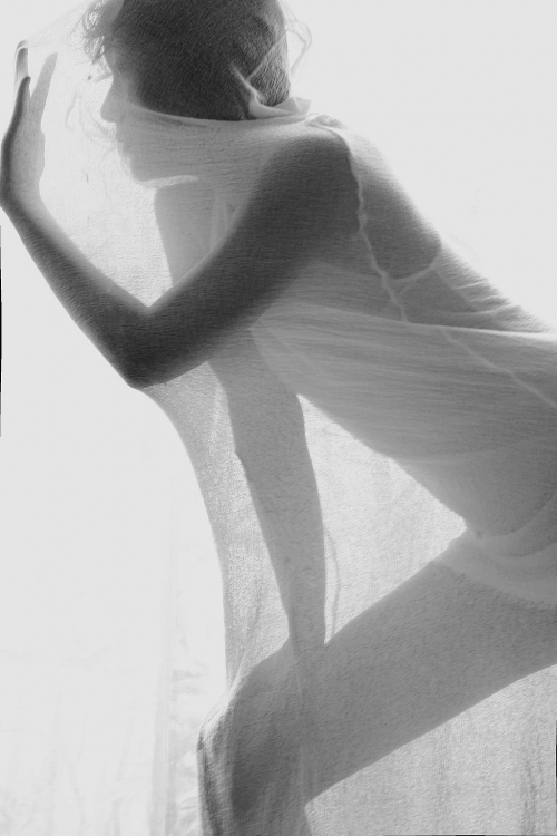 Diễn viên Hồ Thu Anh - mùa dịch ở nhà vẫn chụp hình siêu chất