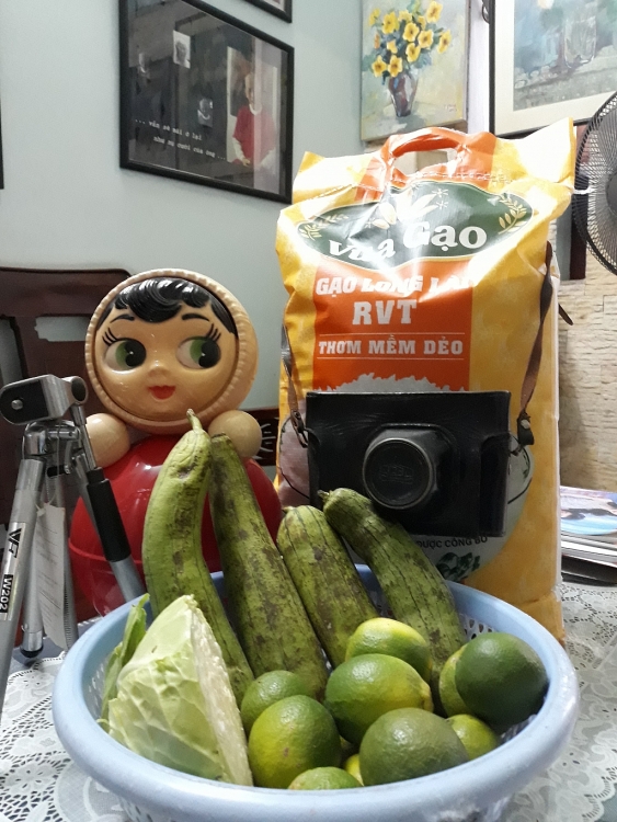 Hội Điện ảnh TP.HCM tiếp tế lương thực cho các hội viên trong cuộc chiến chống đại dịch Covid-19