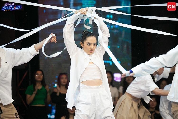 Hồ Quang Hiếu và Bảo Anh hội ngộ, cùng reaction 'Street Dance Vietnam' khiến người hâm mộ phấn khích