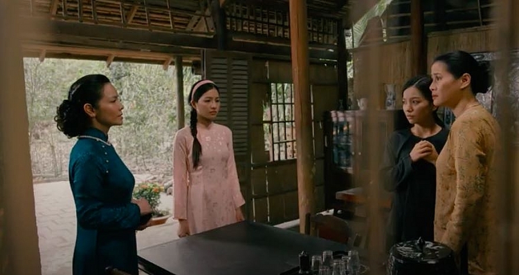 'Lưới trời': Bà Tím - 'mụ dì ghẻ' bước ra từ truyện cổ tích