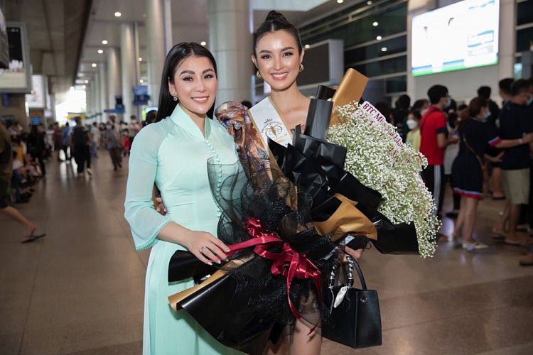 'Hoa hậu siêu quốc gia 2013' Mutya Johanna Datul đẹp rạng rỡ trong vòng vây người hâm mộ Việt