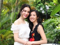 MC Thanh Mai trẻ trung, khoe nhan sắc 'như chị em' với con gái 19 tuổi