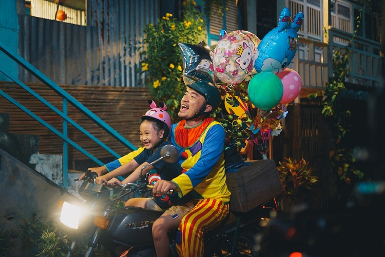 Màu phim gia đình mới của Thu Trang – Tiến Luật trong làng điện ảnh Việt