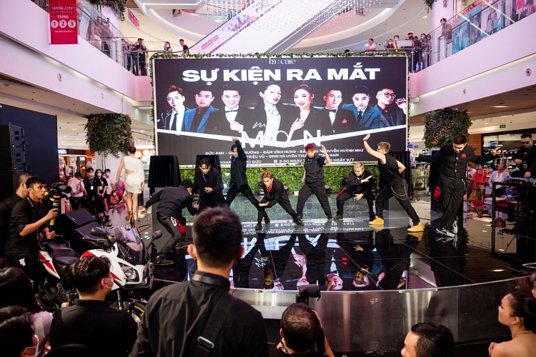 Ca sĩ Bảo Anh 'lấn sân' kinh doanh, mời loạt sao tên tuổi Việt tham gia sự kiện ra mắt sản phẩm