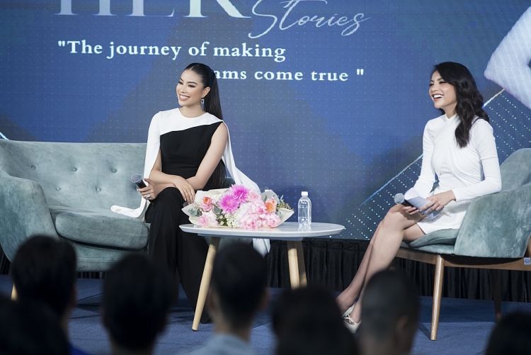 Bùi Linh Chi hỏi khó Hoa hậu Phạm Hương về 'Trái tim yêu thương'