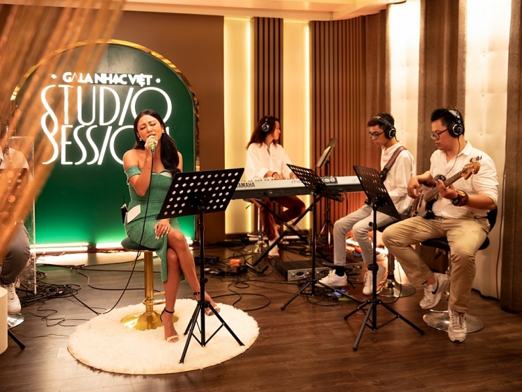 Văn Mai Hương mở màn 'Gala nhạc Việt Studio Session', kết hợp Châu Đăng Khoa trong ca khúc mới