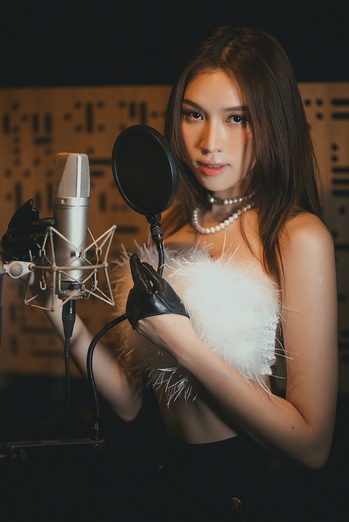 MC Thanh Thanh Huyền không thi 'Miss Grand' vì bận... lấn sân làm ca sĩ?