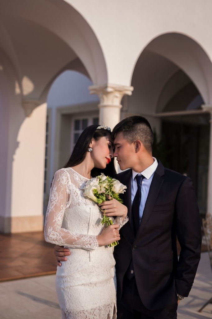 cap doi vang thuy tien cong vinh ham nong tinh yeu o xu mat troi moc