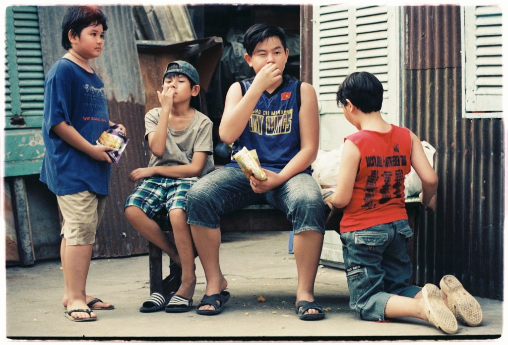 mat troi con o dau huynh dong lan dau vao vai nguoi cha cam