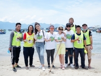 'Việt Nam tươi đẹp': Lâm Vỹ Dạ, Gin Tuấn Kiệt, Dương Lâm, Puka kêu gọi khách du lịch quốc tế cùng nhặt rác bảo vệ môi trường