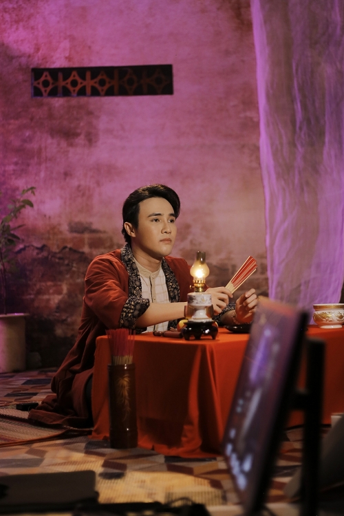 'Một nén nhang - Trực đêm' tập 4: Lần đầu kể chuyện ma về nhà giữ xe Huỳnh Lập khiến khán giả 'rợn tóc gáy'