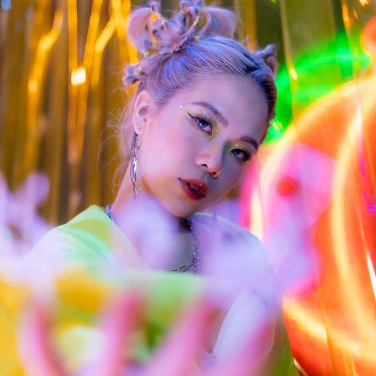 Sau Bích Phương, Hoàng Thùy Linh và Suboi, Tlinh được Spotify lựa chọn vào playlist nữ quyền cùng dàn sao quốc tế