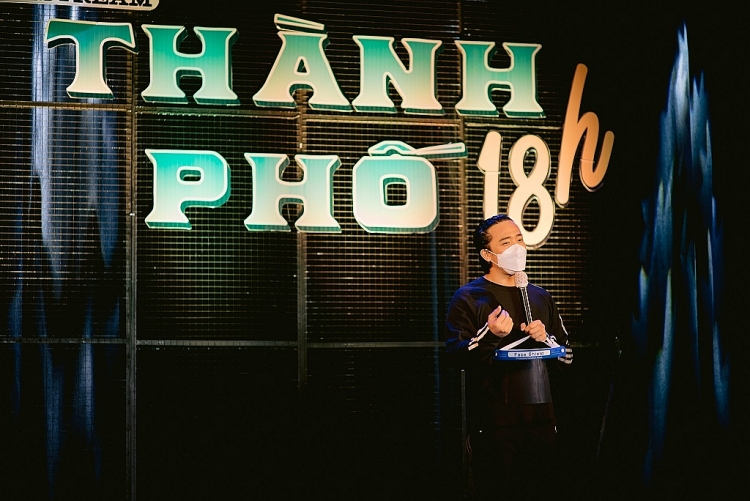 ‘Thành phố 18h’ số 2: H’Hen Niê lần đầu làm MC, kể chuyện về những ngày làm tình nguyện viên