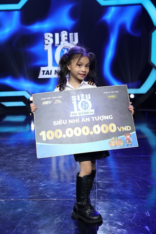 Tài năng đu dây 5 tuổi nhận giải Ấn tượng nhất 'Siêu tài năng nhí' mùa 2